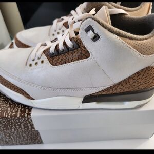 Men's Athletic Shoes in White and Brown